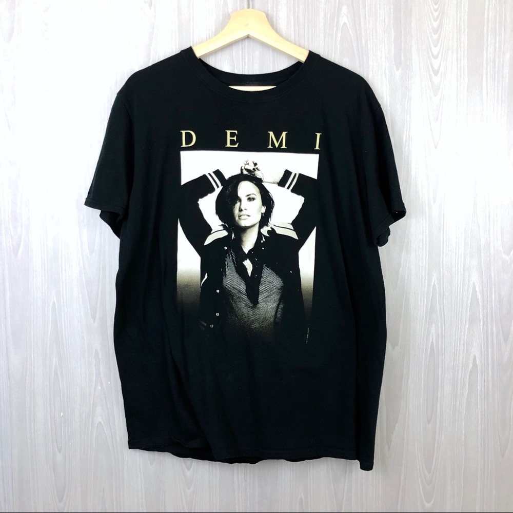 Demi Lovato Tour 2016 Unisex Graphic Tee